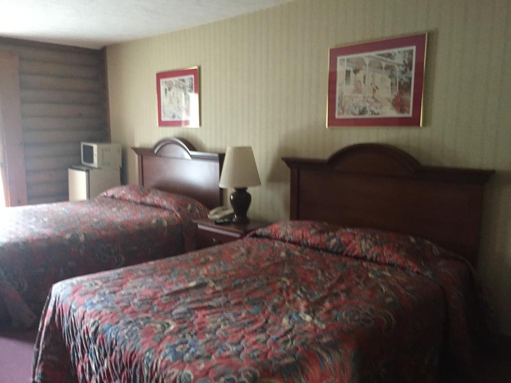 بون، كارولاينا الشمالية Highland Hills Motel & Cabins الغرفة الصورة