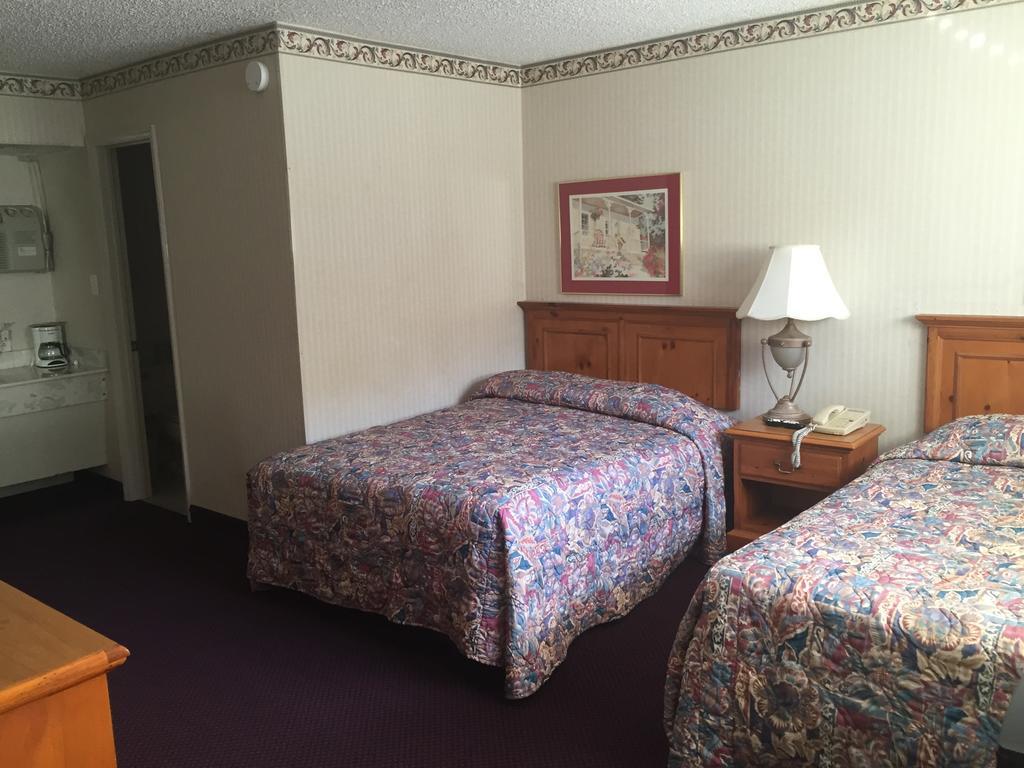 بون، كارولاينا الشمالية Highland Hills Motel & Cabins الغرفة الصورة